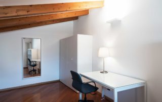 STUDIOSUITE_stanza singola 3_scrivania-armadio_piano 4 STUDIOSUITE_stanza singola 3_scrivania-armadio_piano 4